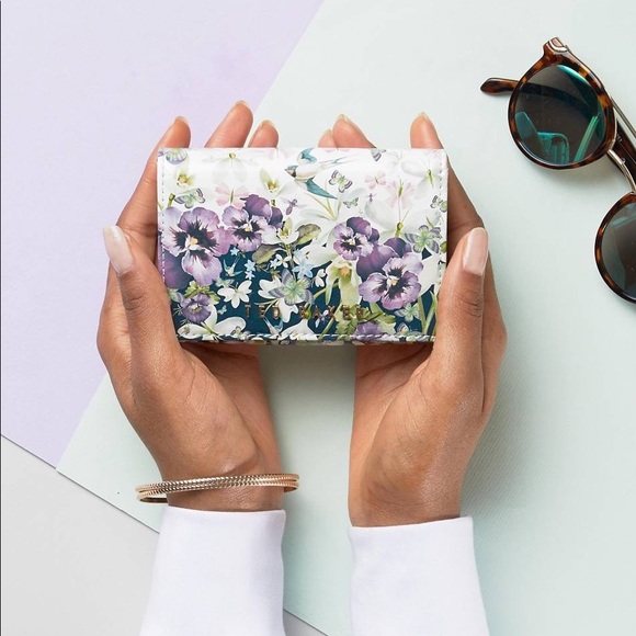 Ted Baker Enchantment Highbox Small Ladies' wallet isn’t sold online anymore - Picture 2 of 5